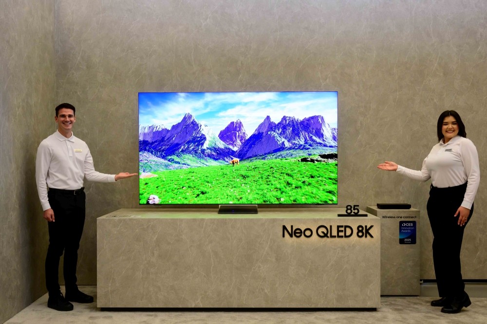 Samsung unveils new TVs and projector at CES, details 