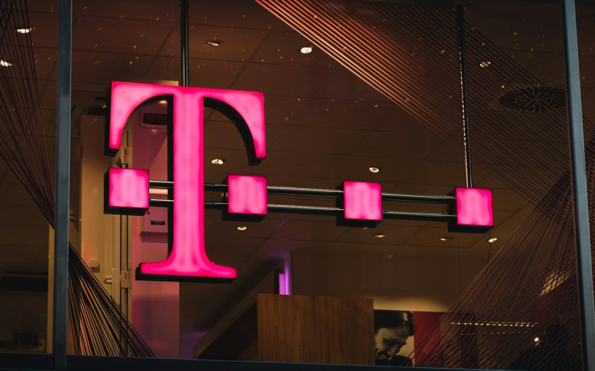 T-Mobile now allows up to four promotional devices on a single account