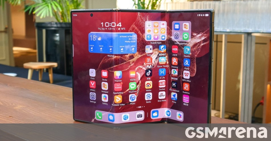 Huawei Mate XT owners to get free screen replacement for first year