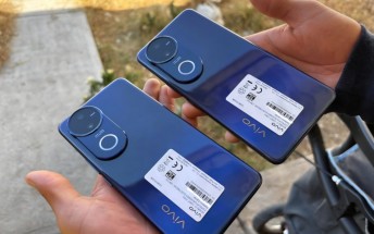 vivo V50 hands-on images leak