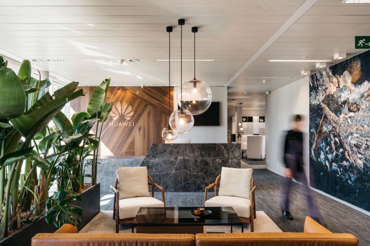 Huawei office in Brussels, Belgium | Image source: Vandebroek Interieur