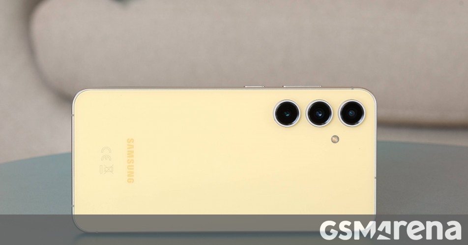 Samsung Galaxy S25 FE's chipset leaks and you might not like it