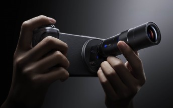 vivo X200 Ultra is getting an add-on zoom lens 