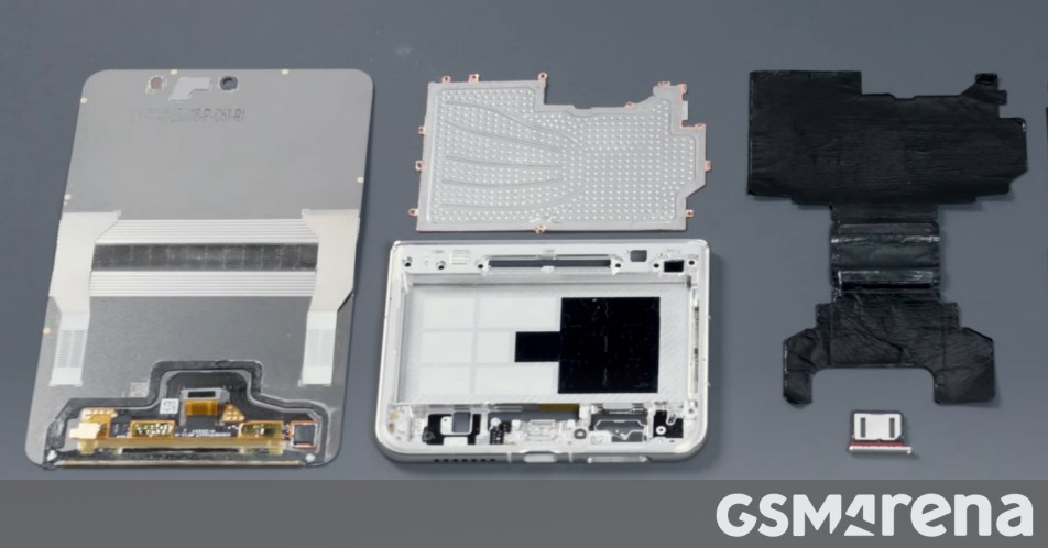 Huawei Pura X gets disassembled on video