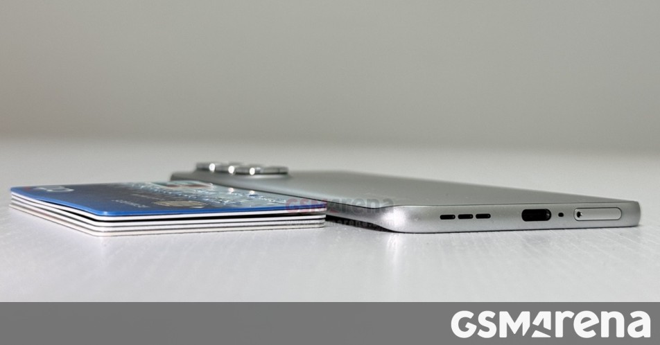 Exclusive: Here are some more images showing the Infinix Hot 60 Pro+’s sub-6mm design