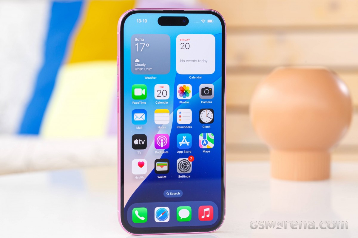 iPhone 16