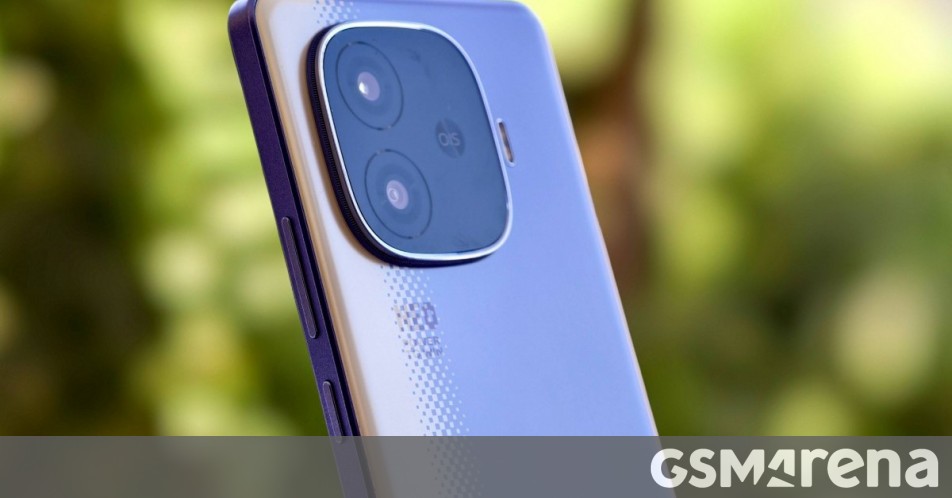 International iQOO Neo10 runs Geekbench with a different chipset