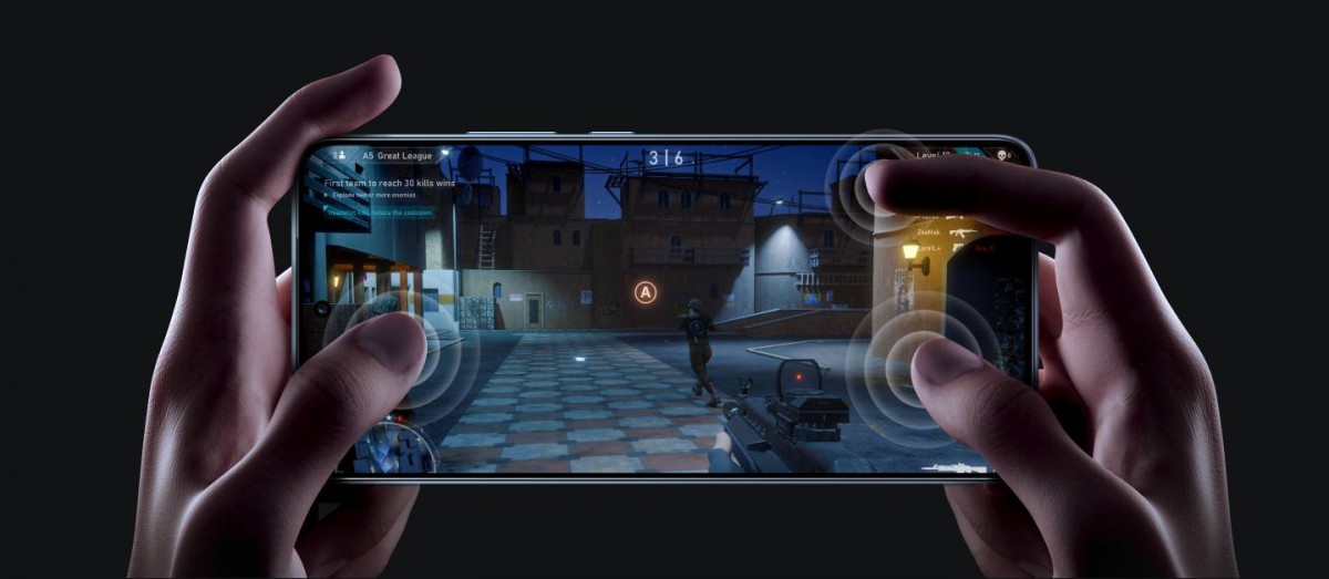 El Iqoo Neo10 Pro+ tiene una pantalla LTPO de 6.82 