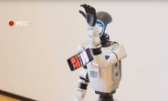 Meizu uses a robot to do the drop tests of the Meizu Note 16 Pro
