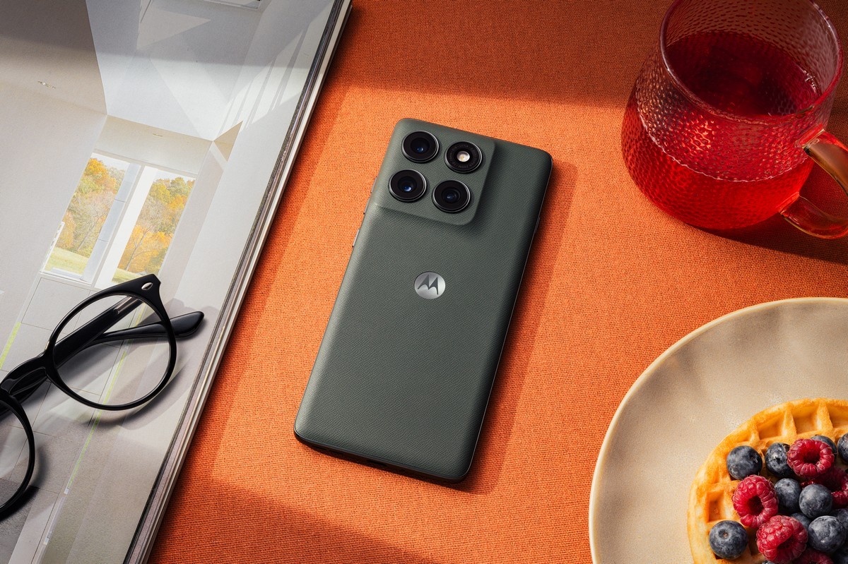 Motorola launched Edge 2025 with a new AI key in North America