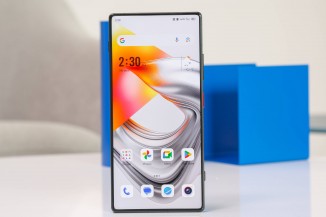 The nubia Z70S Ultra has a familiar design