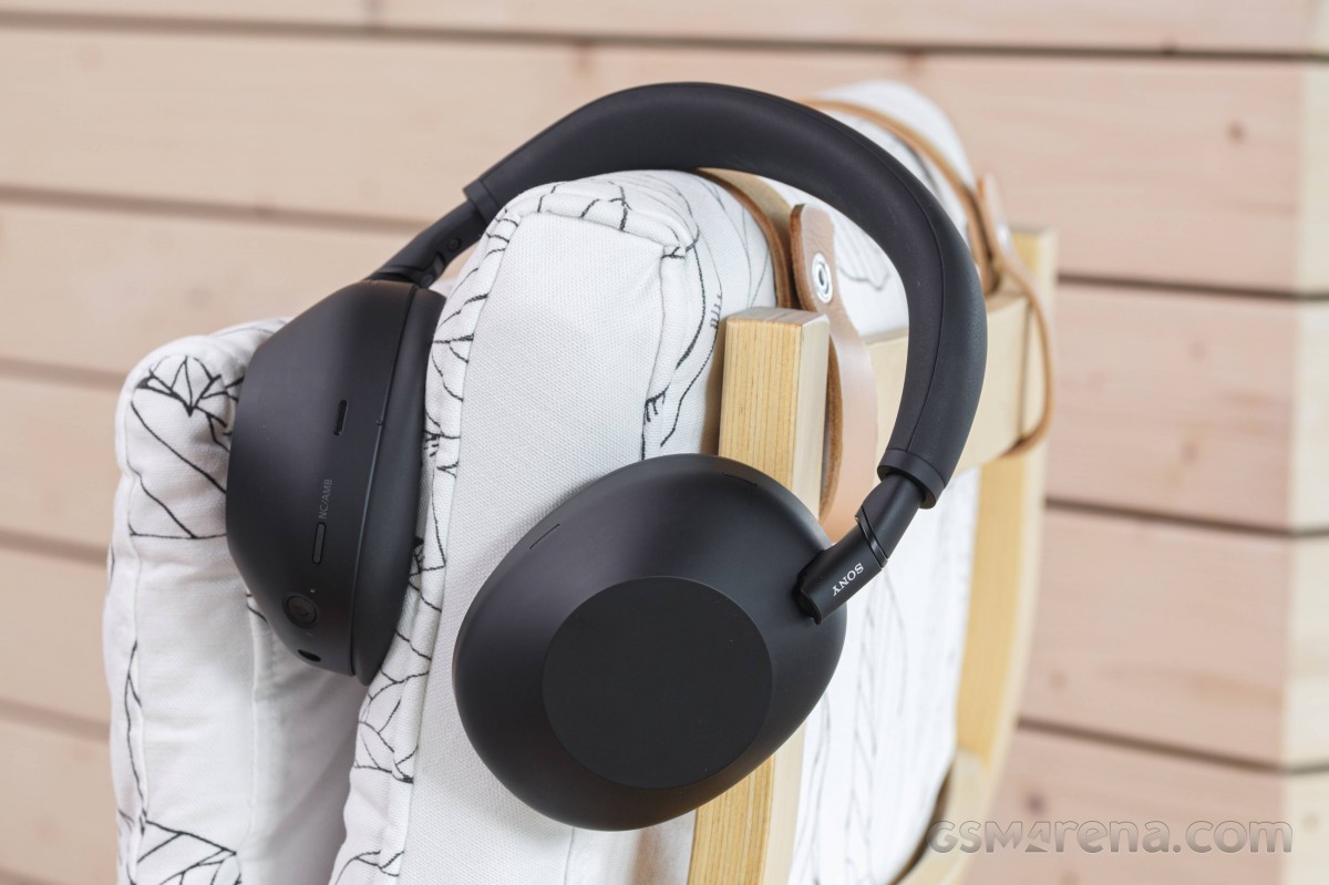 Sony WH-1000XM6 hands-on review