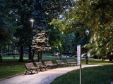 Zooms at night: vivo X200 Ultra - f/2.3, ISO 11613, 1/10s - vivo X200 Ultra vs. X100 Ultra camera battle