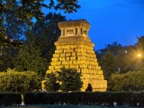 Zooms at night: vivo X200 Ultra - f/2.3, ISO 4665, 1/14s - vivo X200 Ultra vs. X100 Ultra camera battle