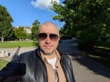 Selfies: Pixel 9a (f/2.2, ISO 45, 1/2237s)