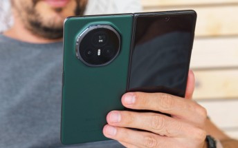 Honor Magic V5 to come in a shiny new color