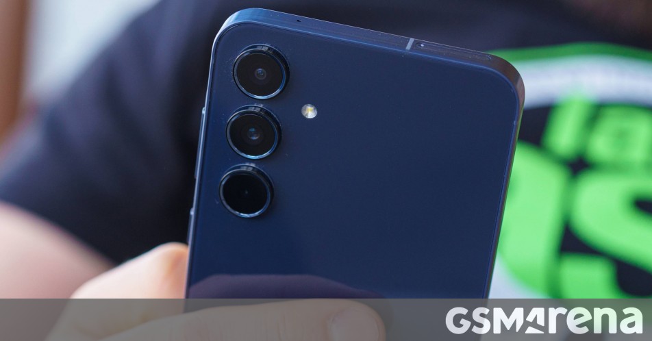 Smartphone shipments in LATAM fall 4% in Q1 2025, Samsung and Xiaomi in the lead