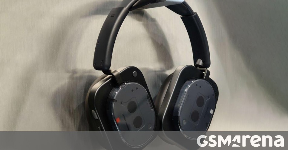 Nothing Headphone (1) leaks in set of live images