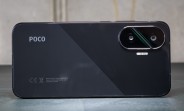 We unbox the Black Poco F7