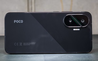 We unbox the Black Poco F7