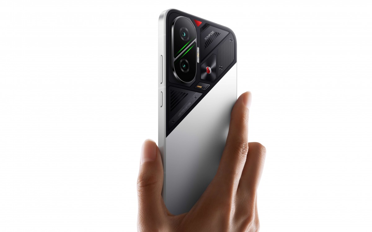  SD 8s Gen 4, 6,500mAh battery, 90W charging