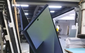 Store banner reveals Samsung Galaxy Z Fold7's design, shows off its slender frame