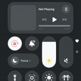 The effects of the “Reduce Transparency” toggle