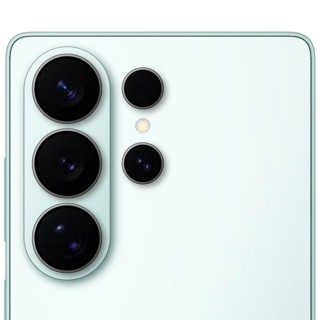 Galaxy S26 Ultra render (@UniverseIce)
