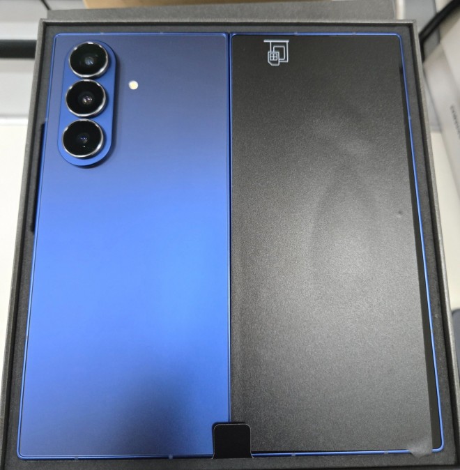 Galaxy Z Fold7 Blue Shadow