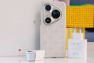 Unboxing the Pura 80 Ultra