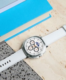 The Galaxy Watch8 Classic is available in Black and White