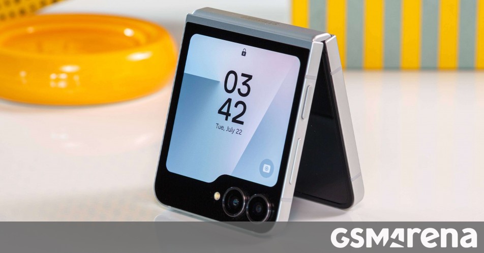 Samsung Galaxy Z Flip7 FE in for review