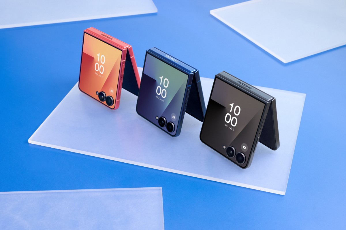 Samsung Galaxy Z Flip7 arrives with bigger displays, cheaper Z Flip7 FE tags along, both with Exynos chips