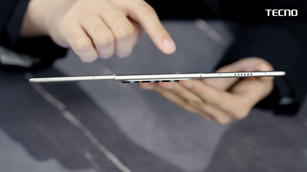 The Phantom Ultimate G Fold is only 3.49mm thick when unfolded