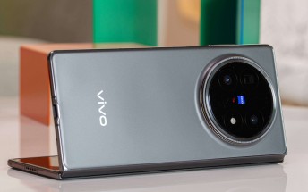 vivo X Fold5 in for review