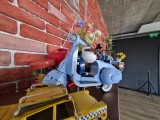 Daylight photo samples, 0.6x: Galaxy Z Flip7 - f/2.2, ISO 250, 1/50s - Samsung Galaxy Z Flip7 FE vs. Galaxy Z Flip7