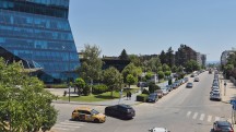 Daylight video samples, Galaxy Z Flip7 FE: 1x - Samsung Galaxy Z Flip7 FE vs. Galaxy Z Flip7