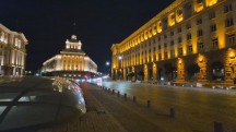 Low-light video samples, Galaxy Z Flip7 FE: 0.6x - Samsung Galaxy Z Flip7 FE vs. Galaxy Z Flip7