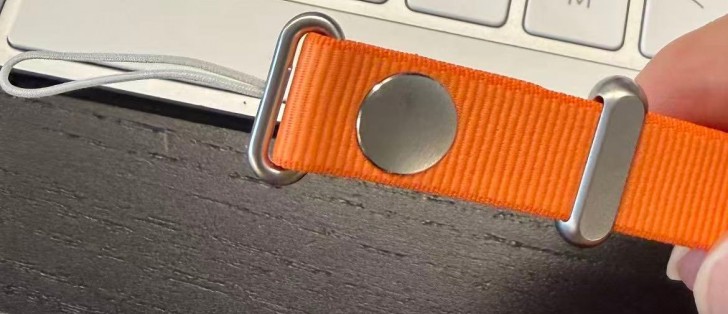 Apple's Crossbody Strap for the iPhone 17 series leaks in live images