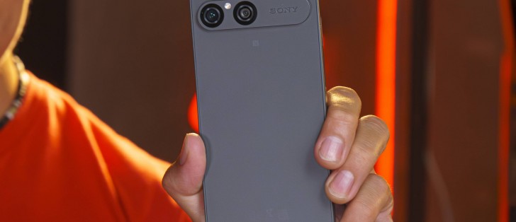 SONY　Xperia10VI Sony Xperia 10 VII goes official with new design, triple