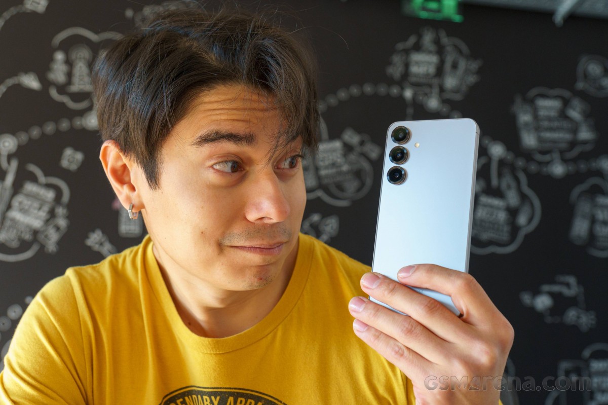 Samsung might launch the Galaxy S26+ after all