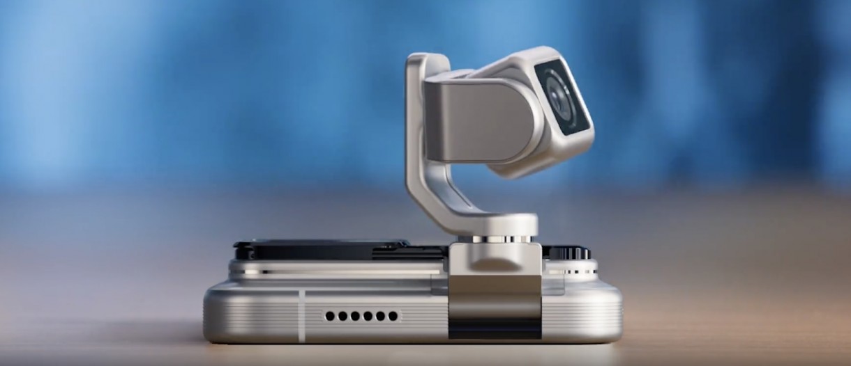 Honor-telefon med robotaktig gimbal-kamera vist pa MWC 2026