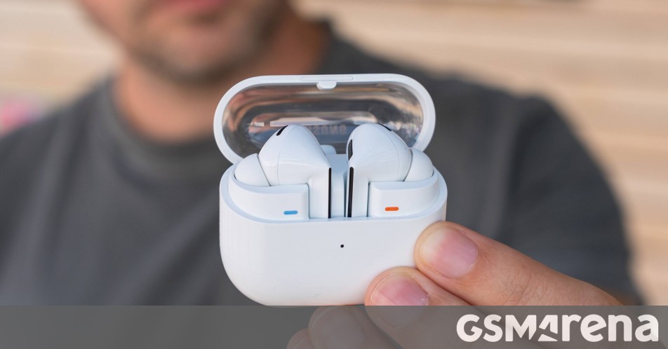 Samsung Galaxy Buds3 and Buds3 Pro are receiving a new update