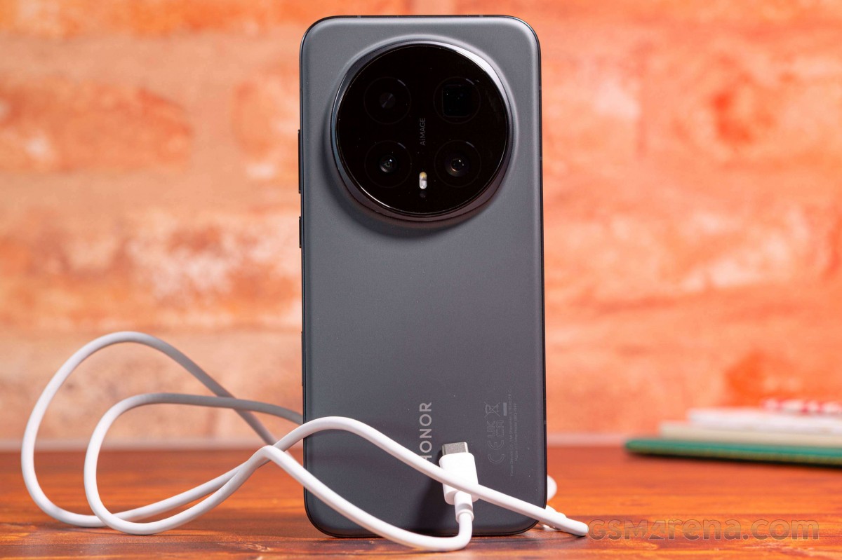 Unboxing of Honor Magic8 Pro