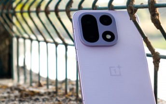 OnePlus 15 in for review