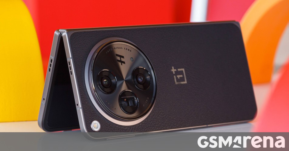 OnePlus Open is the latest to receive the stable Android 16 update with OxygenOS 16 on top