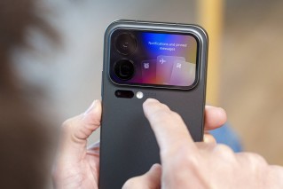 Xiaomi 17 Pro Max secondary display