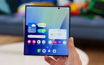 CR: Samsung breaks record for most foldable smartphone shipments in Q3
