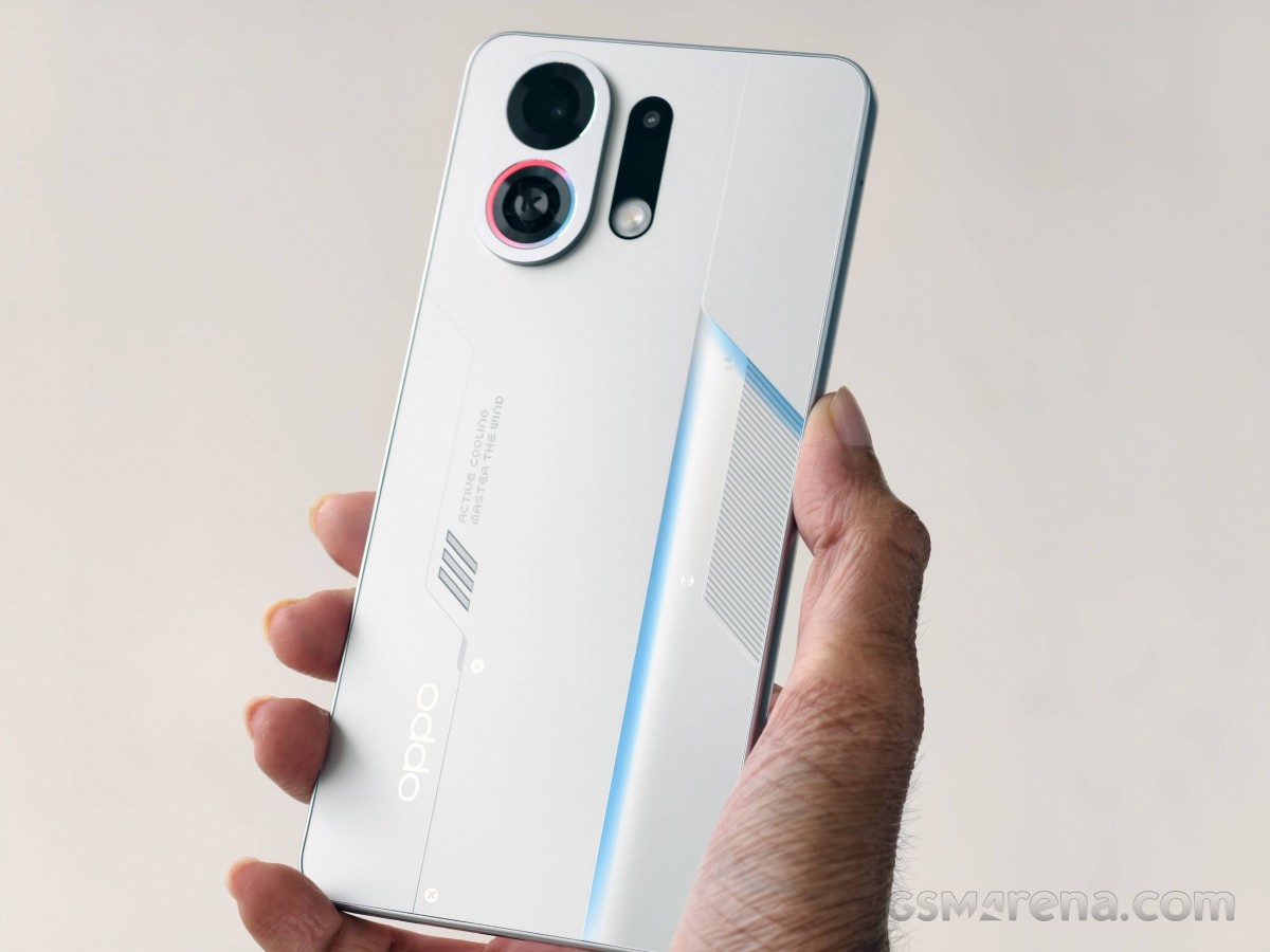 Oppo K13 Turbo Pro, 7.000mAh bataryaya sahip.