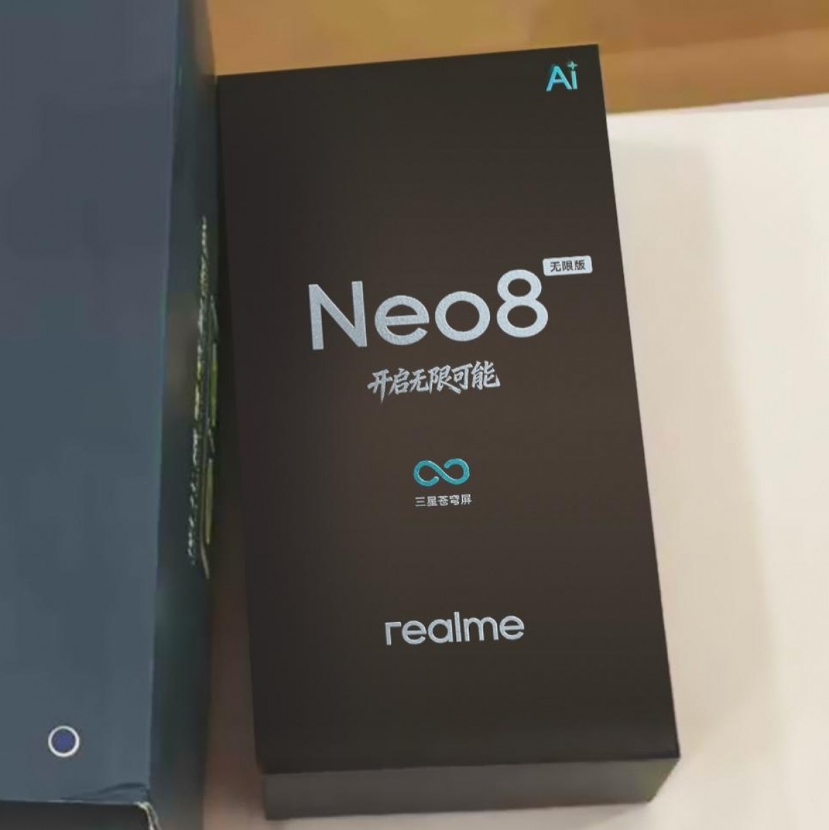 หลุดกล่องขายปลีก Realme Neo8 Infinite Edition พร้อมเปิดเผยสเปกจอแสดงผล